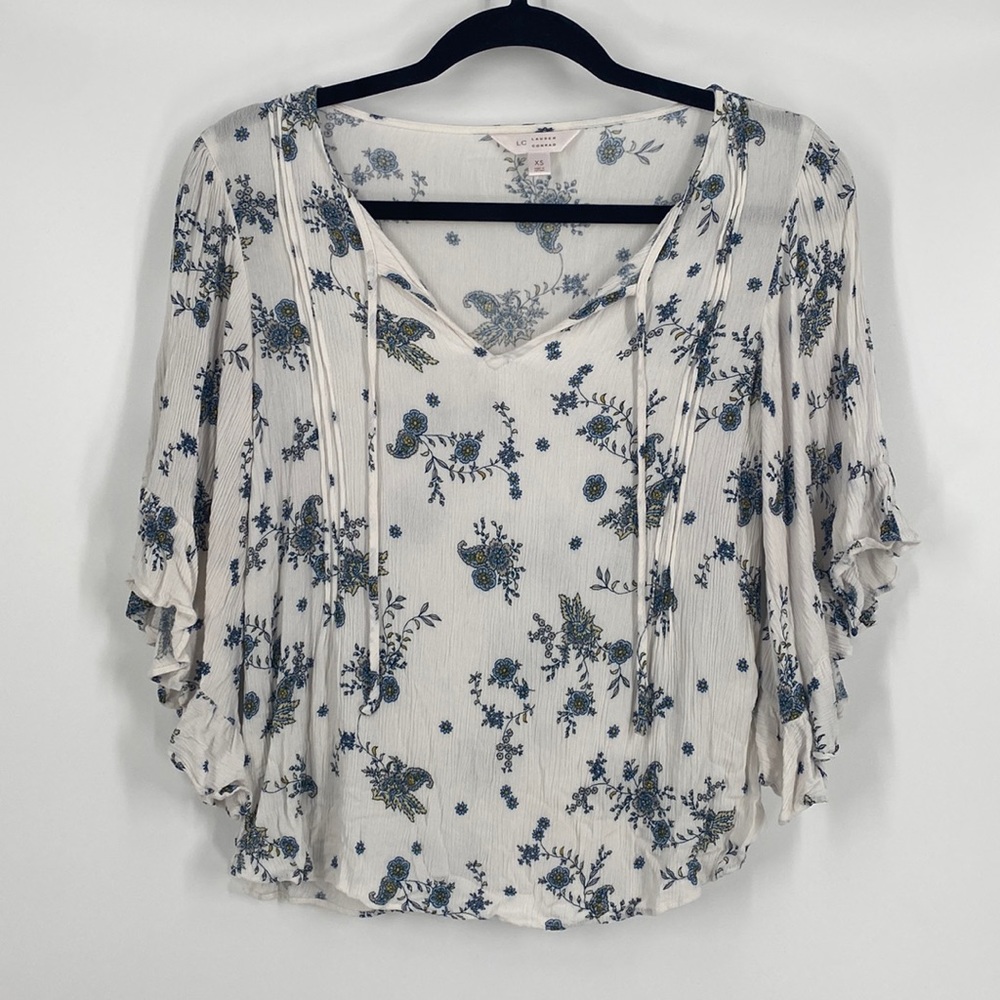 LC Lauren Conrad Floral Flutter Sleeve Blouse